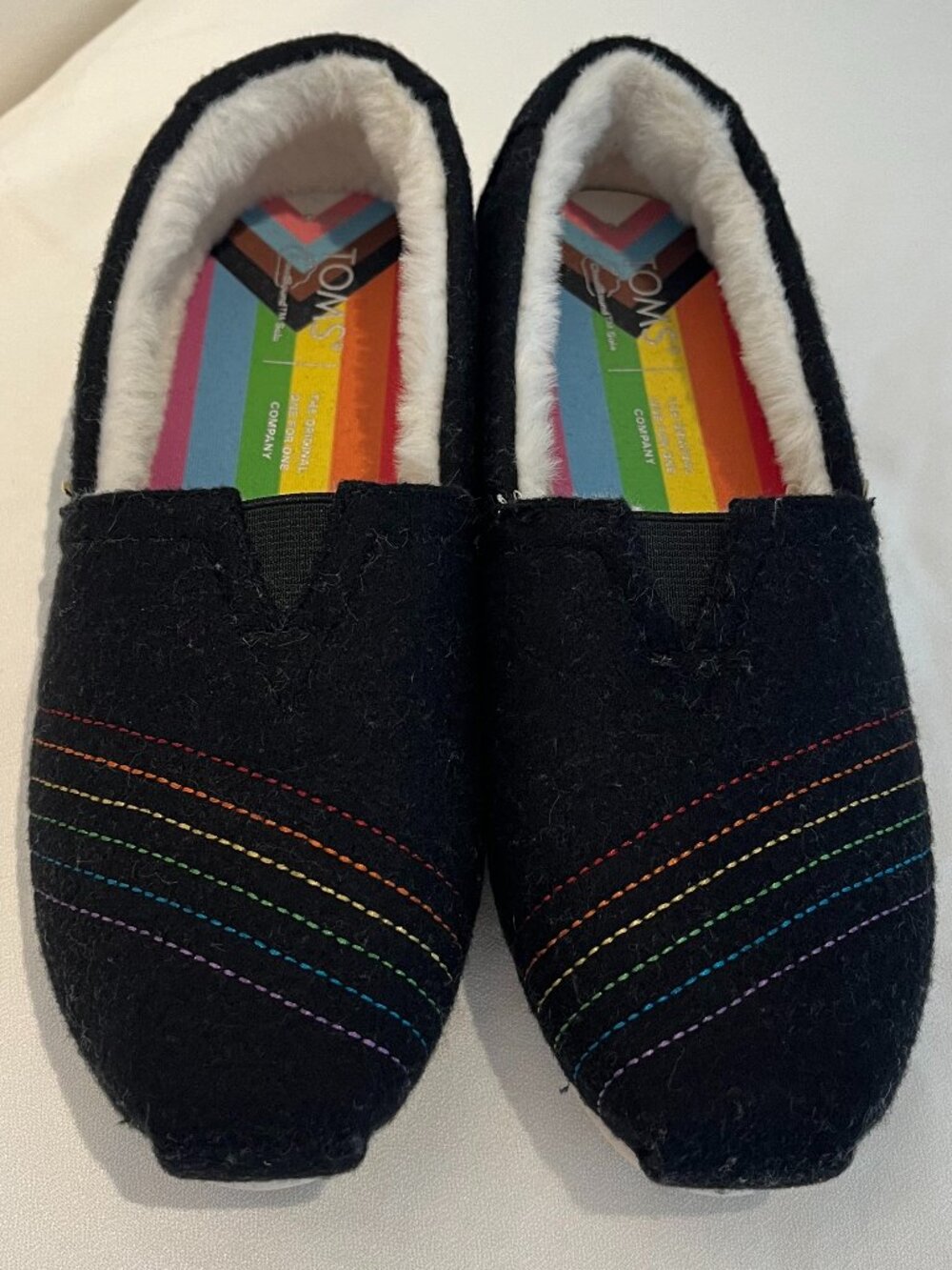 TOMS Alpargata Cozy Slippers Black Rainbow Embroidery faux fur cloudbound 6.5